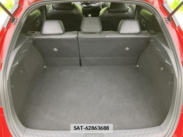 Toyota C-HR 2021-04 7821135-7