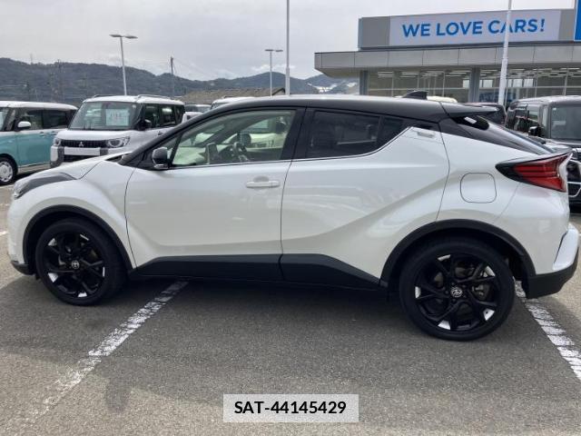 Toyota C-HR 2021-02 7821395-1
