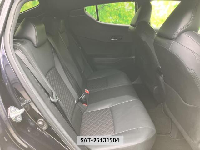 Toyota C-HR 2021-11 7821586-4