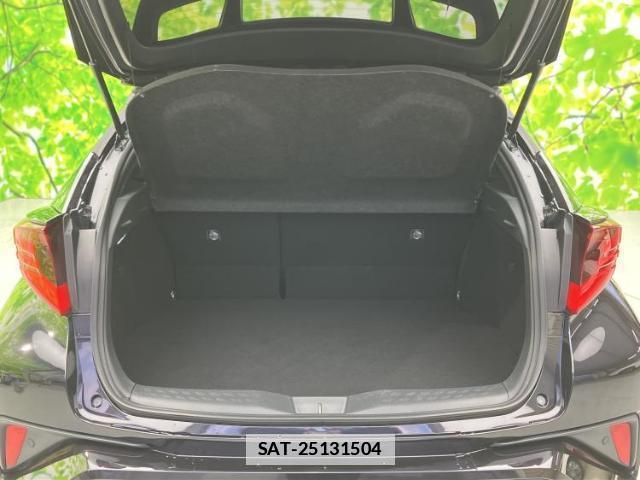 Toyota C-HR 2021-11 7821586-7