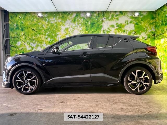 Toyota C-HR 2018-08 7822289-1