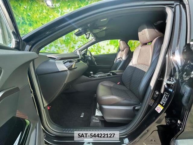 Toyota C-HR 2018-08 7822289-3