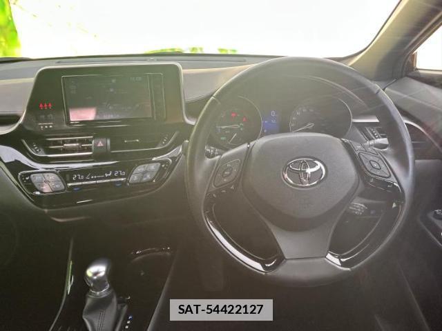 Toyota C-HR 2018-08 7822289-9