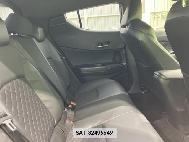 Toyota C-HR 2021-05 7822365-4