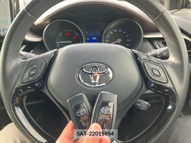 Toyota C-HR 2018-01 7822628-10
