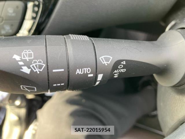 Toyota C-HR 2018-01 7822628-11