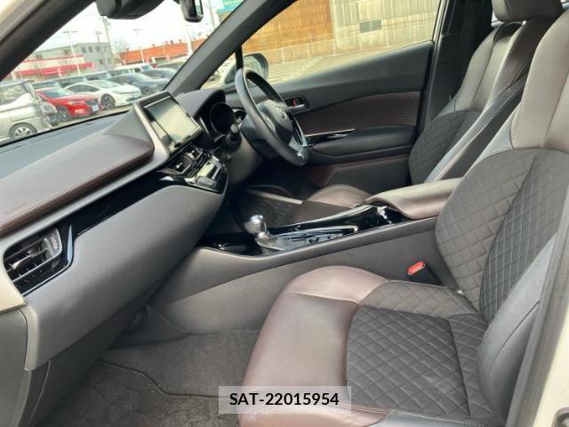 Toyota C-HR 2018-01 7822628-5