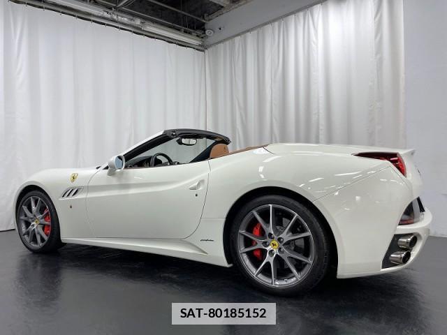 Ferrari California 2009-07 7823351-10