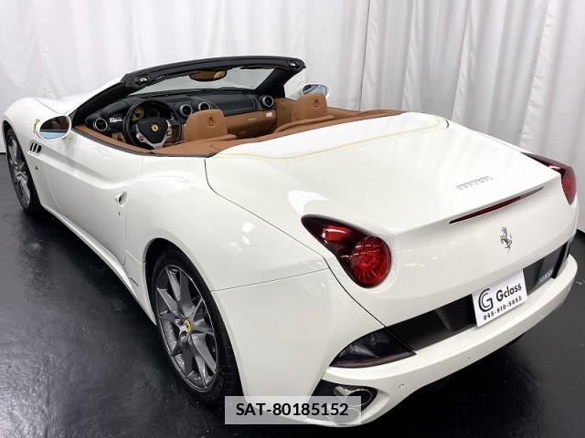 Ferrari California 2009-07 7823351-13