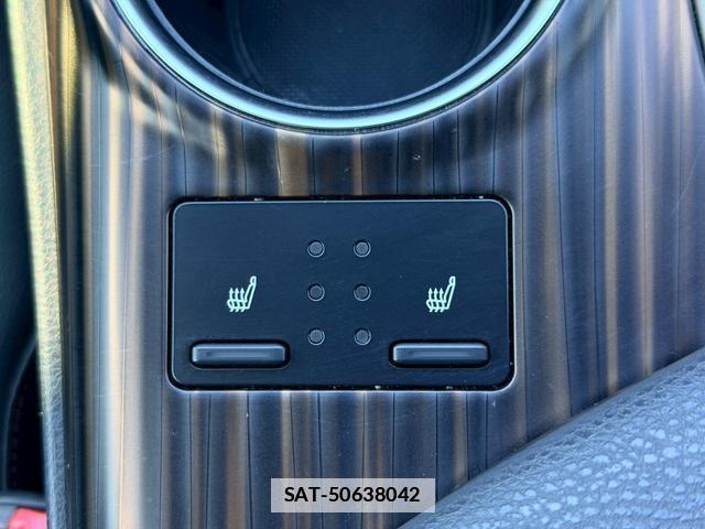 Toyota CAMRY 2018-04 7816228-15