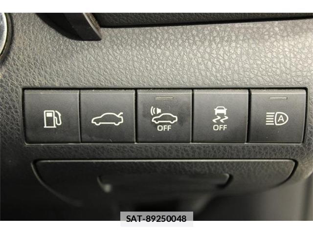 Toyota CAMRY 2017-08 7818206-2