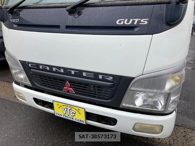 MITSUBISHI FUSO CANTER GUTS 2004-03 7819032-4