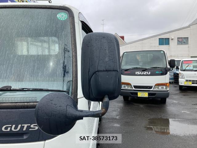 MITSUBISHI FUSO CANTER GUTS 2004-03 7819032-9