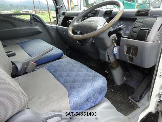 MITSUBISHI FUSO CANTER GUTS 2005-04 7820205-2