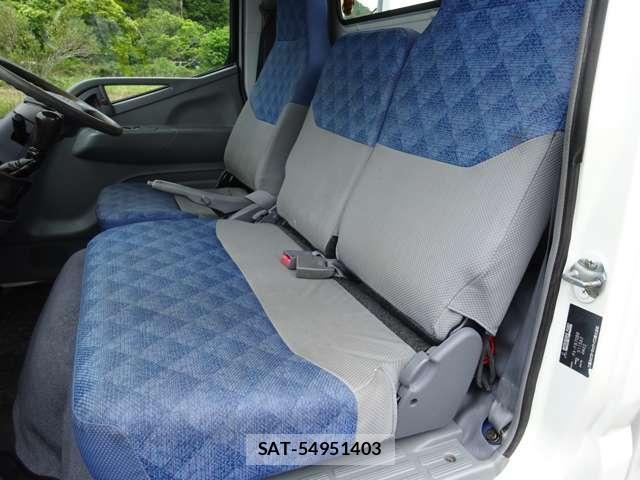 MITSUBISHI FUSO CANTER GUTS 2005-04 7820205-5