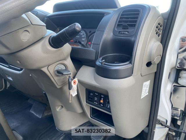 MITSUBISHI FUSO CANTER GUTS 2015-11 7822996-16
