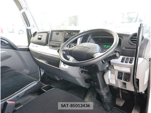 MITSUBISHI FUSO CANTER 2018-02 7811861-1