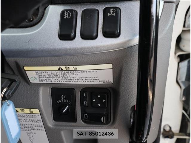 MITSUBISHI FUSO CANTER 2018-02 7811861-9