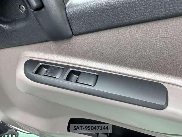 MITSUBISHI FUSO CANTER 2025-12 7814152-13