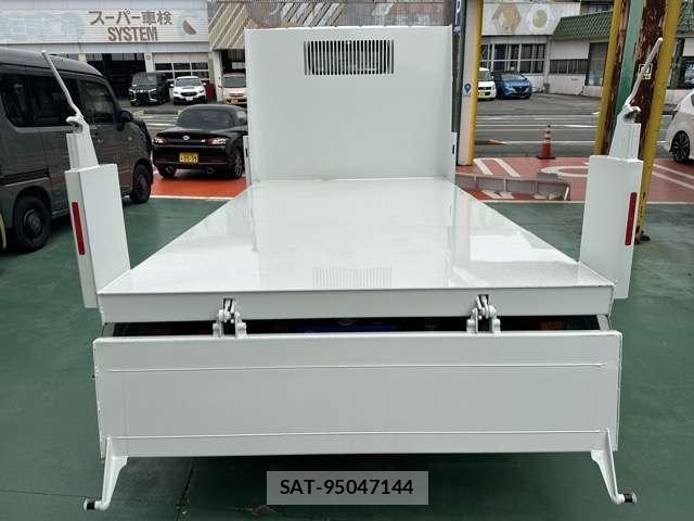 MITSUBISHI FUSO CANTER 2025-12 7814152-14