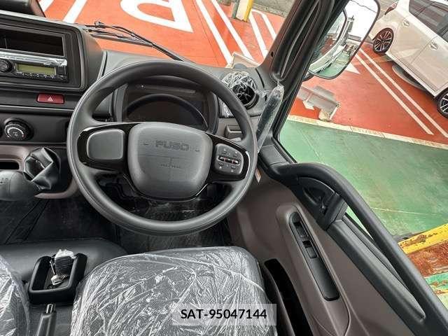 MITSUBISHI FUSO CANTER 2025-12 7814152-3