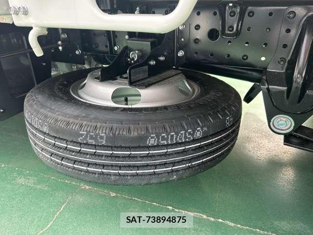 MITSUBISHI FUSO CANTER 2024-12 7814158-11
