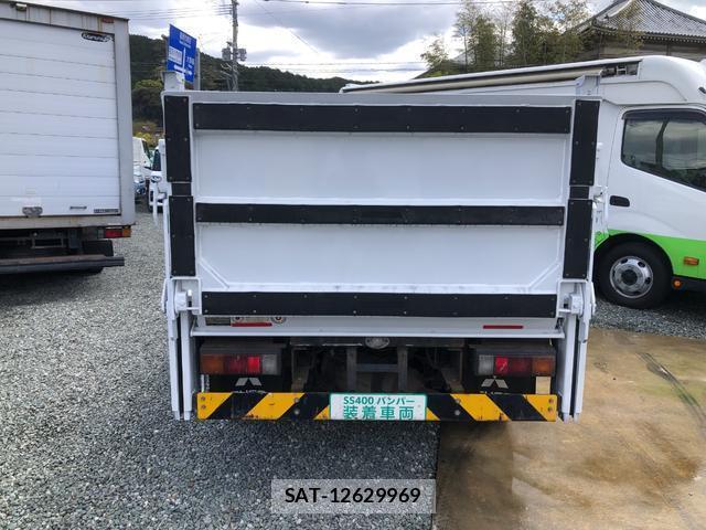 MITSUBISHI FUSO CANTER 2013-02 7816761-5