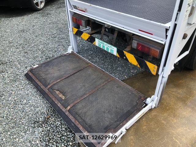 MITSUBISHI FUSO CANTER 2013-02 7816761-7