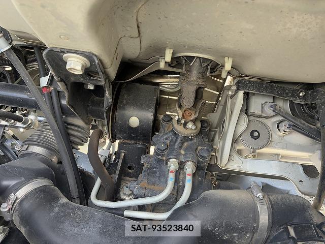MITSUBISHI FUSO CANTER 2017-09 7816843-8