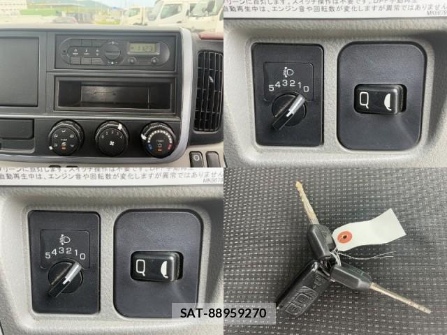 MITSUBISHI FUSO CANTER 2017-02 7816846-12