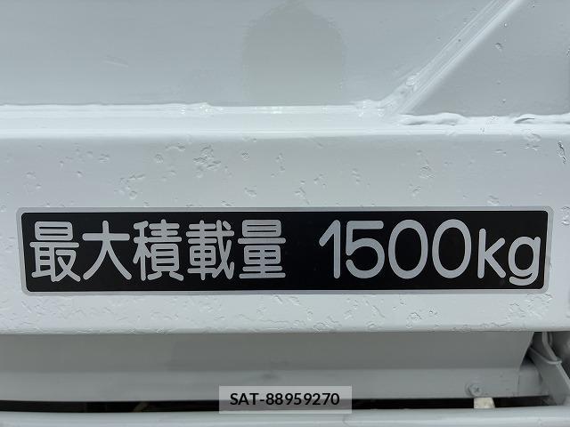 MITSUBISHI FUSO CANTER 2017-02 7816846-17