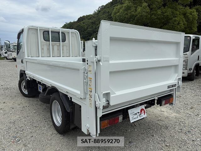 MITSUBISHI FUSO CANTER 2017-02 7816846-5