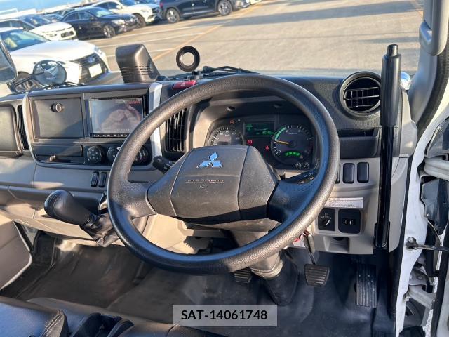 MITSUBISHI FUSO CANTER 2020-05 7817265-6