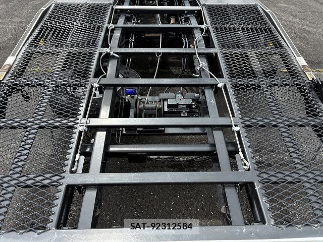 MITSUBISHI FUSO CANTER 2023-02 7817384-10