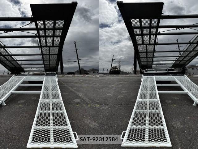 MITSUBISHI FUSO CANTER 2023-02 7817384-6