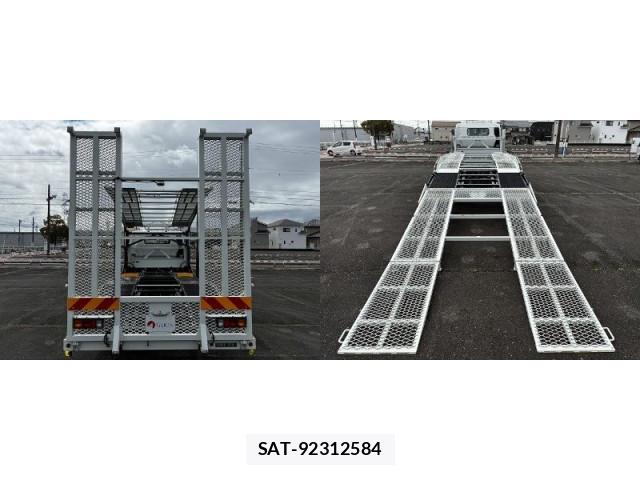 MITSUBISHI FUSO CANTER 2023-02 7817384-7