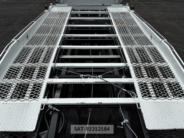 MITSUBISHI FUSO CANTER 2023-02 7817384-9