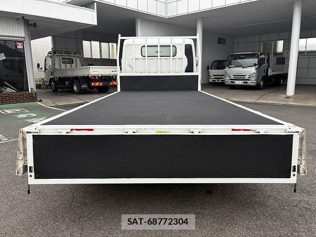 MITSUBISHI FUSO CANTER 2020-06 7817403-6