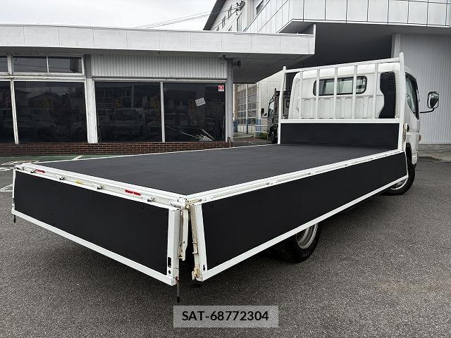 MITSUBISHI FUSO CANTER 2020-06 7817403-7