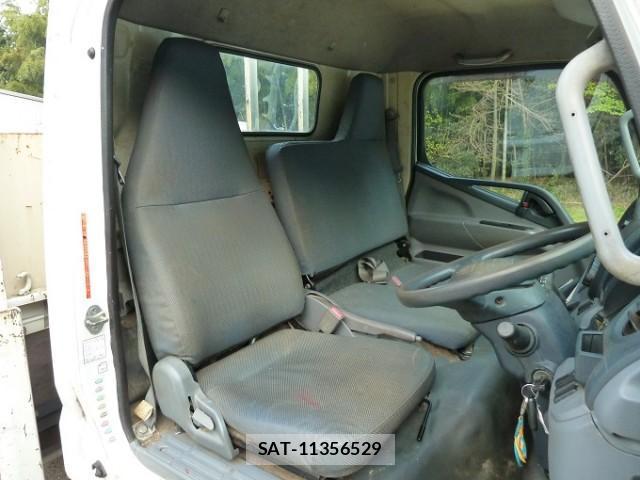 MITSUBISHI FUSO CANTER 2011-11 7817528-5