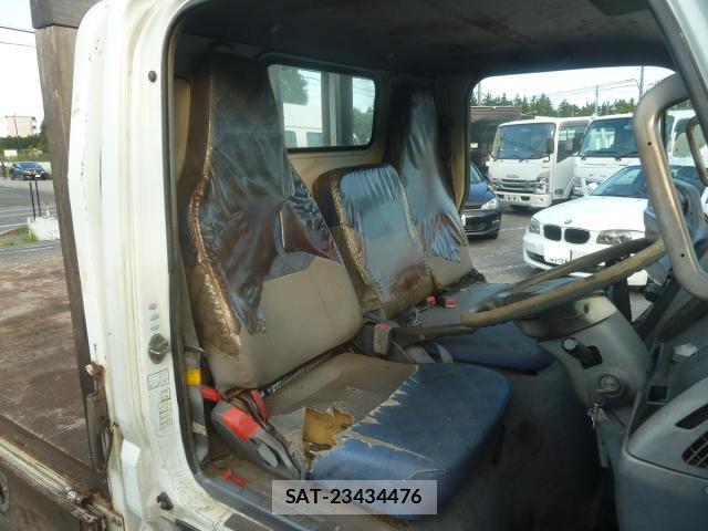 MITSUBISHI FUSO CANTER 2005-01 7817570-4