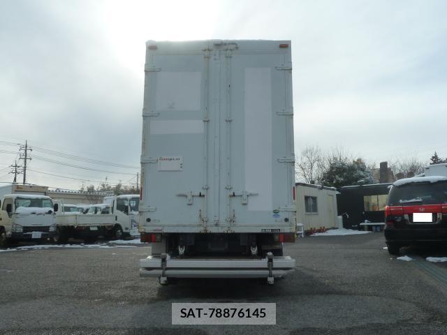 MITSUBISHI FUSO CANTER 2016-01 7817577-1