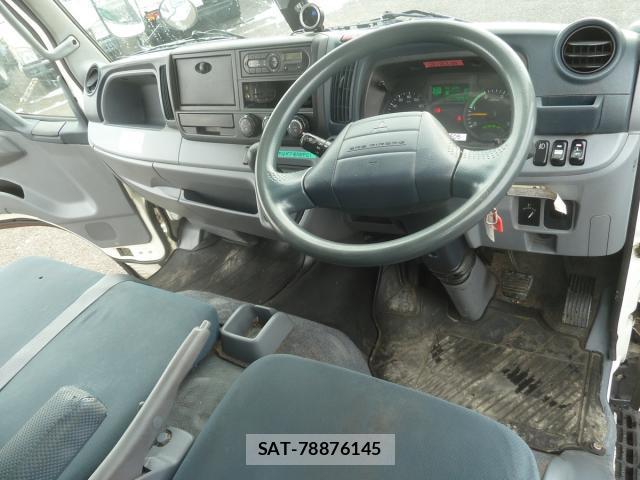 MITSUBISHI FUSO CANTER 2016-01 7817577-2