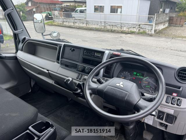 MITSUBISHI FUSO CANTER 2017-06 7817600-2