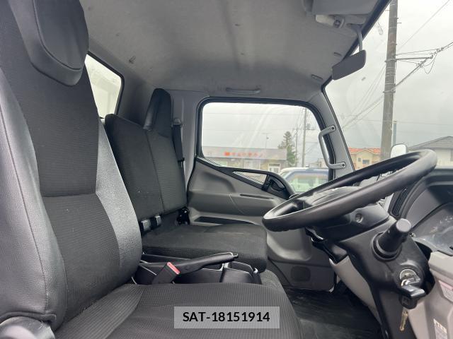 MITSUBISHI FUSO CANTER 2017-06 7817600-5