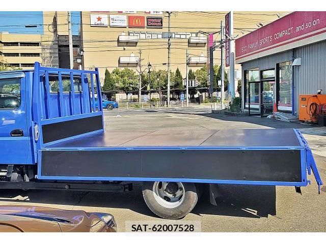 MITSUBISHI FUSO CANTER 2015-03 7817776-13