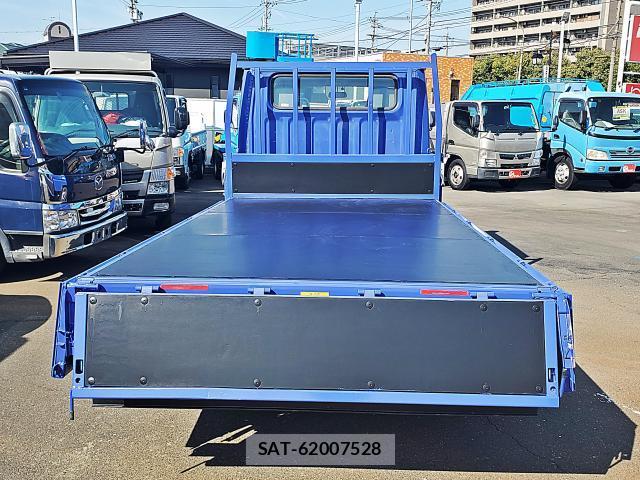 MITSUBISHI FUSO CANTER 2015-03 7817776-15