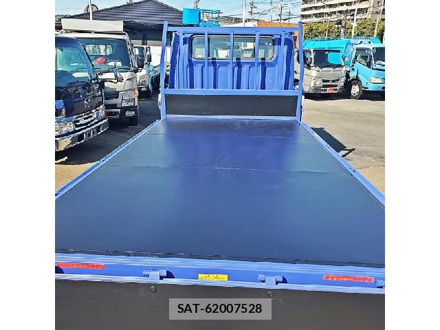 MITSUBISHI FUSO CANTER 2015-03 7817776-18