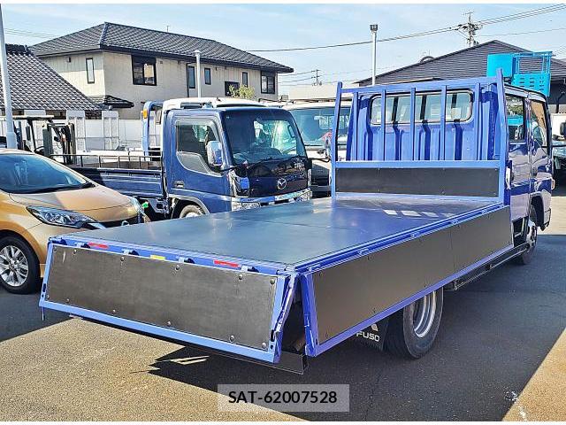 MITSUBISHI FUSO CANTER 2015-03 7817776-19