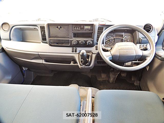 MITSUBISHI FUSO CANTER 2015-03 7817776-2